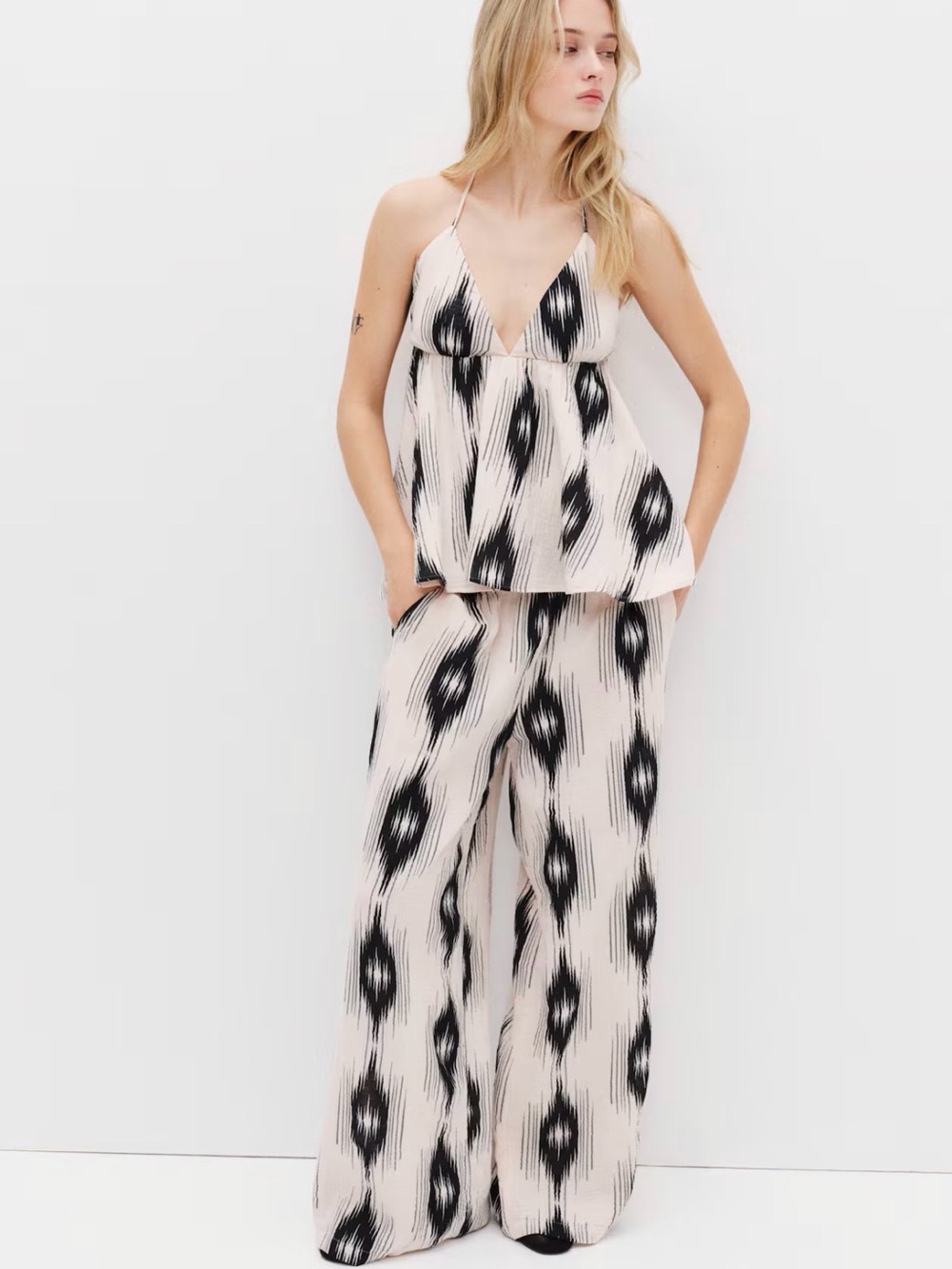 H&M Women's Black & Cream Printed Wide-Leg set